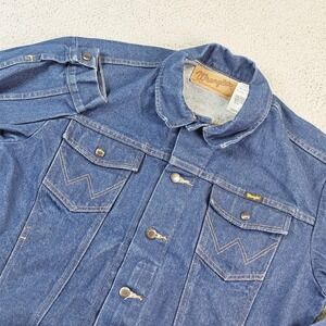 Wrangler Jacket Mens Large Blue Denim Authentic Western Button Front Cowboy